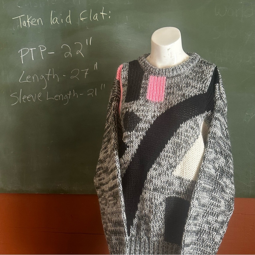 Vintage Abstract Gray and Pink Sweater - Picture 2 of 9